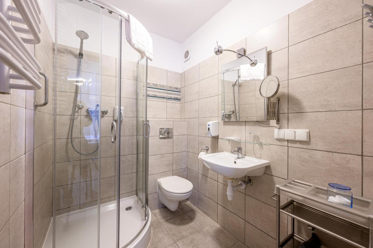 On/Set Aparthotel Krasków Εξωτερικό φωτογραφία