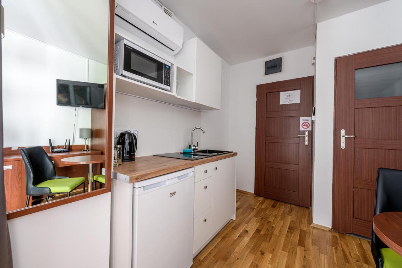 On/Set Aparthotel Krasków Εξωτερικό φωτογραφία