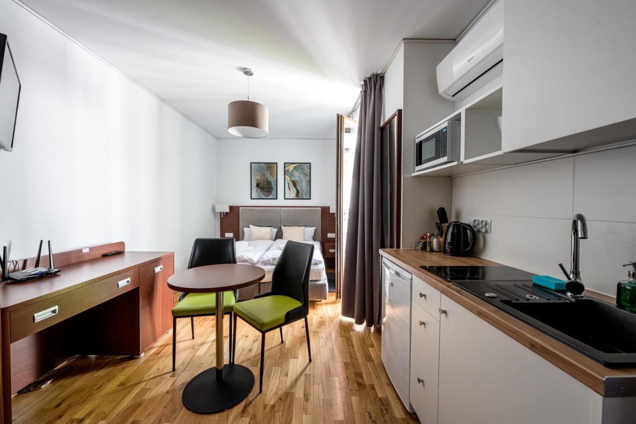 On/Set Aparthotel Krasków Εξωτερικό φωτογραφία