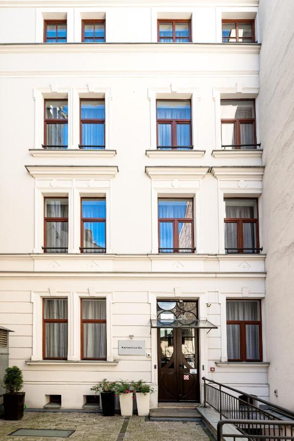 On/Set Aparthotel Krasków Εξωτερικό φωτογραφία