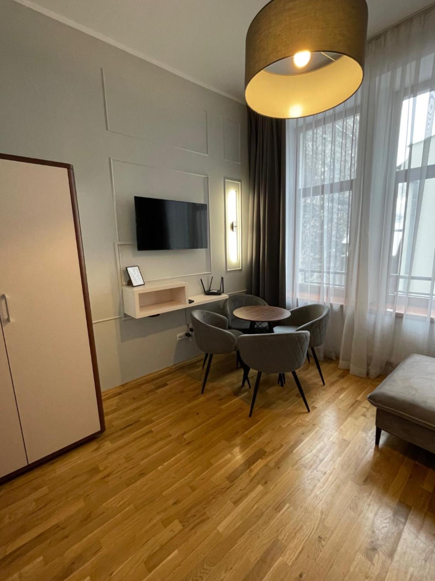 On/Set Aparthotel Krasków Εξωτερικό φωτογραφία