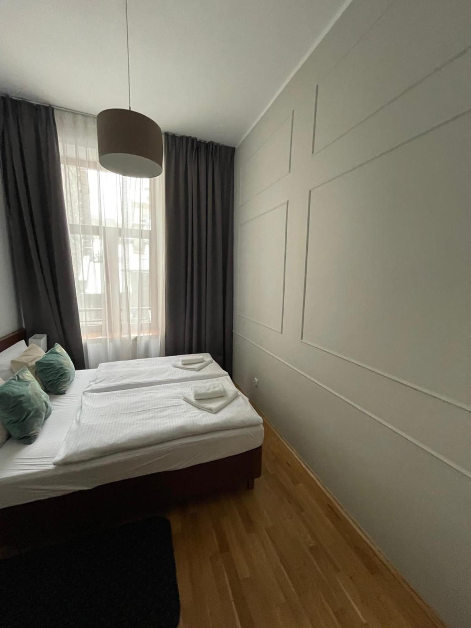 On/Set Aparthotel Krasków Εξωτερικό φωτογραφία